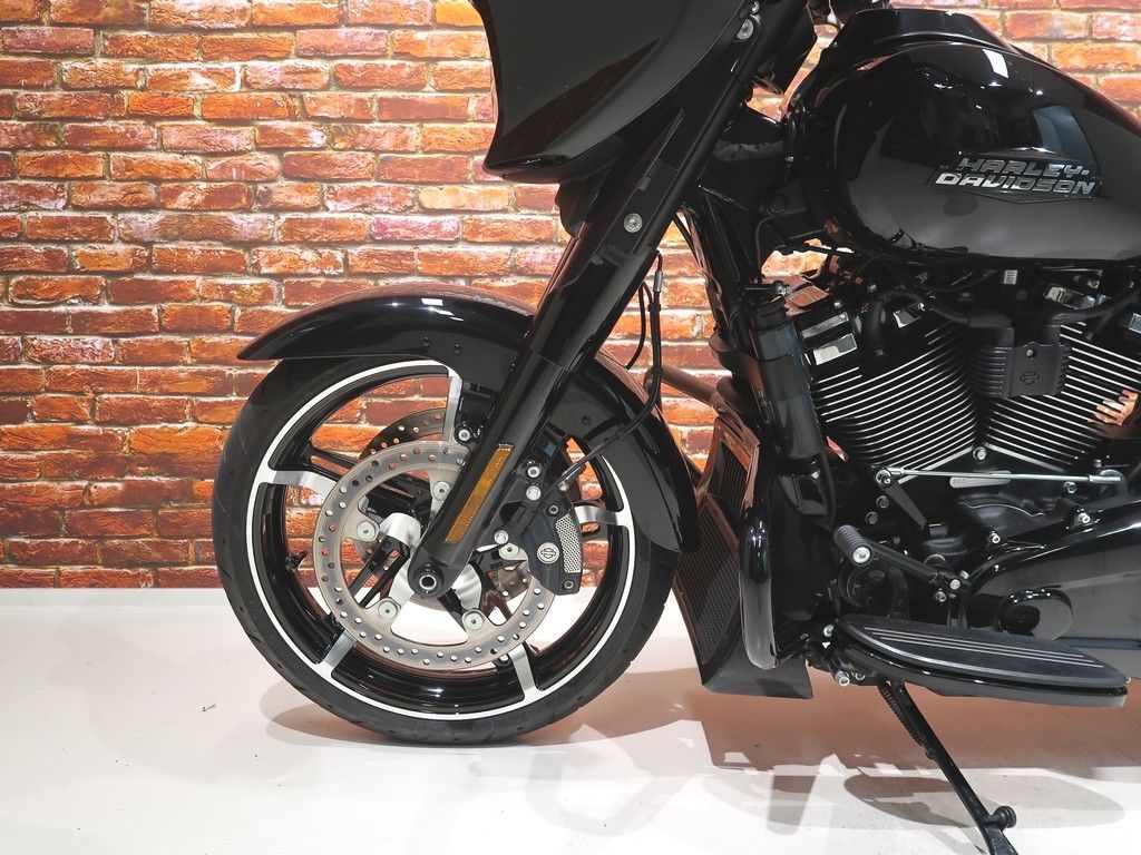FLHX Street Glide 117